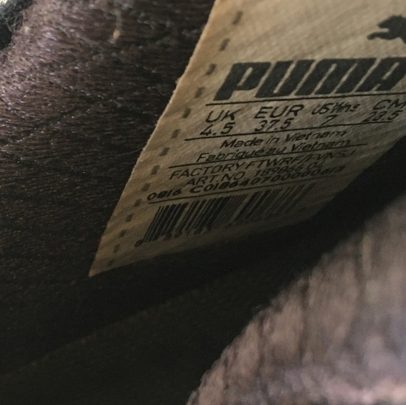 PUMA black sneaker pull on laceless sneaker patent leather & soft inner sleeve - Picture 5 of 12